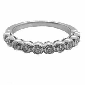 Bezel setting diamond wedding ring