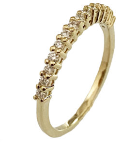 prong setting diamond wedding ring