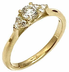 small engagement ring in 18 k yellow