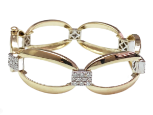 Wide link diamond bracelet