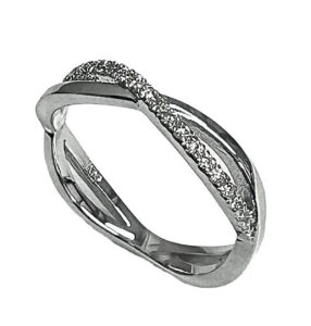 Small crossover diamond ring