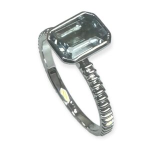 emerald cut aquamarine